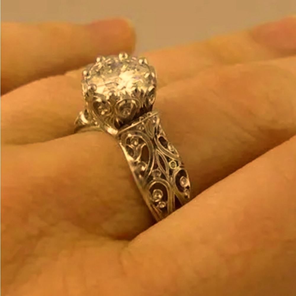 New Beautiful Hollow Carved Synthetic Zircon Ring sz 8 Wedding Versatile inlaid